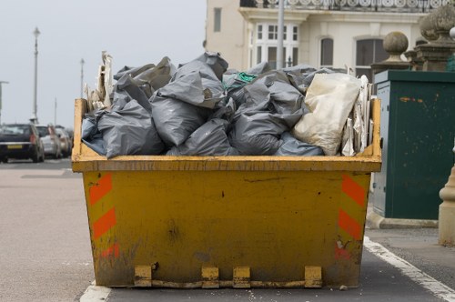 Efficient flat clearance services in Luton
